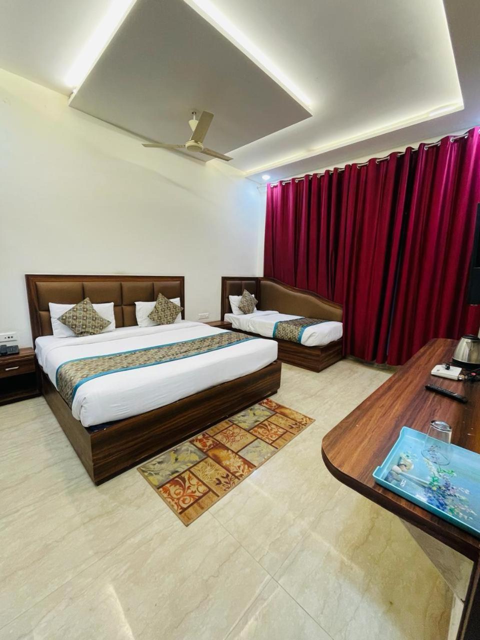 Hotel The Golden Taj By The Golden Taj Group & Hotels Agra  Extérieur photo